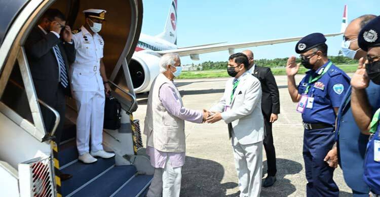 অন্তর্বর্তী সরকারের প্রধান উপদেষ্টা অধ্যাপক ড. মুহাম্মদ ইউনূস কক্সবাজারে পৌঁছেছেন