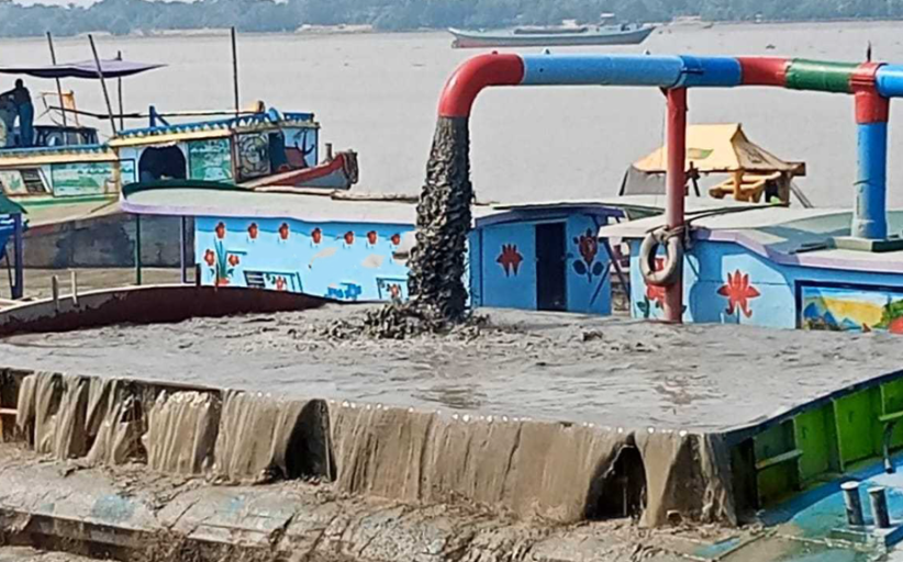 মোংলা বন্দরের ‘ইনার বার’ ড্রেজিং প্রকল্পের কাজ শেষ হতে দীর্ঘসূত্রীতা