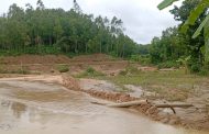 লোহাগাড়া উপজেলার চুনতি ইউনিয়নের  ফারাঙ্গা গ্রামিন ঝিরি থেকে অবৈধ বালু উত্তোলনের অভিযোগ, প্রশাসনের হস্তক্ষেপ দাবি