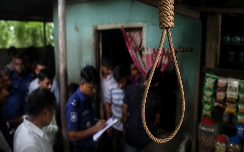 হাটহাজারীতে চা দোকানের কর্মচারীর ঝুলন্ত মরদেহ উদ্ধার