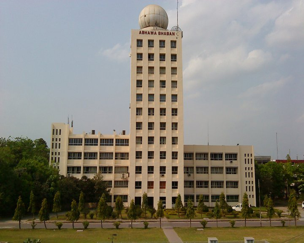 ঢাকাসহ ১৭ জেলায় ঝড়-বৃষ্টির সতর্কতা, নদীবন্দরে ১ নম্বর সংকেত