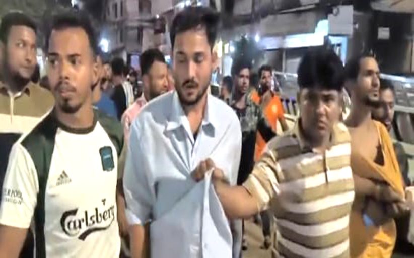 পাহাড়তলীতে যুবদলের অভিযানে ইয়াবাসহ দুই সন্দেহভাজন আটক, পুলিশের কাছে হস্তান্তর